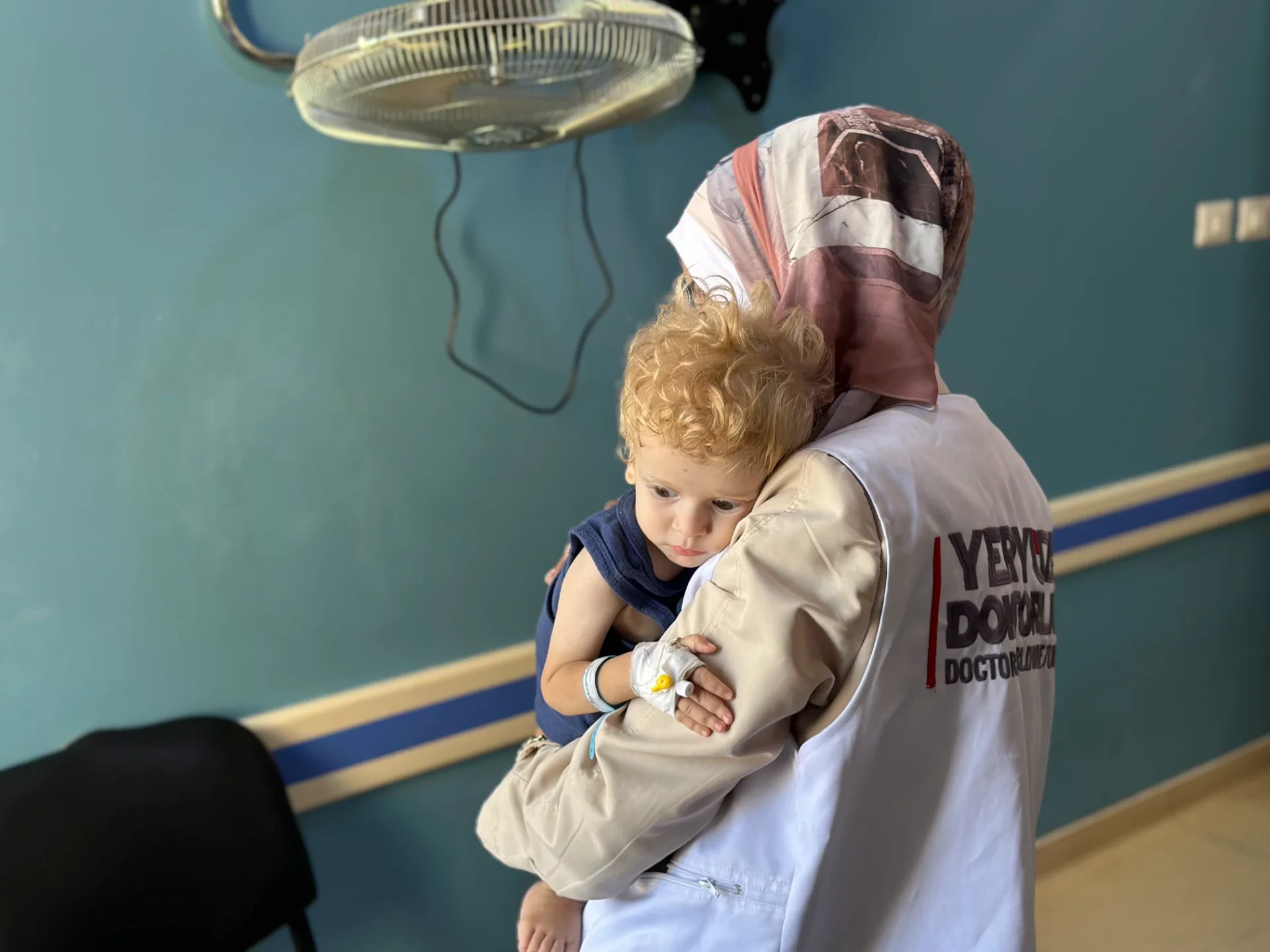 Kıtlığın Ortasında Bebekler İçin Mücadele